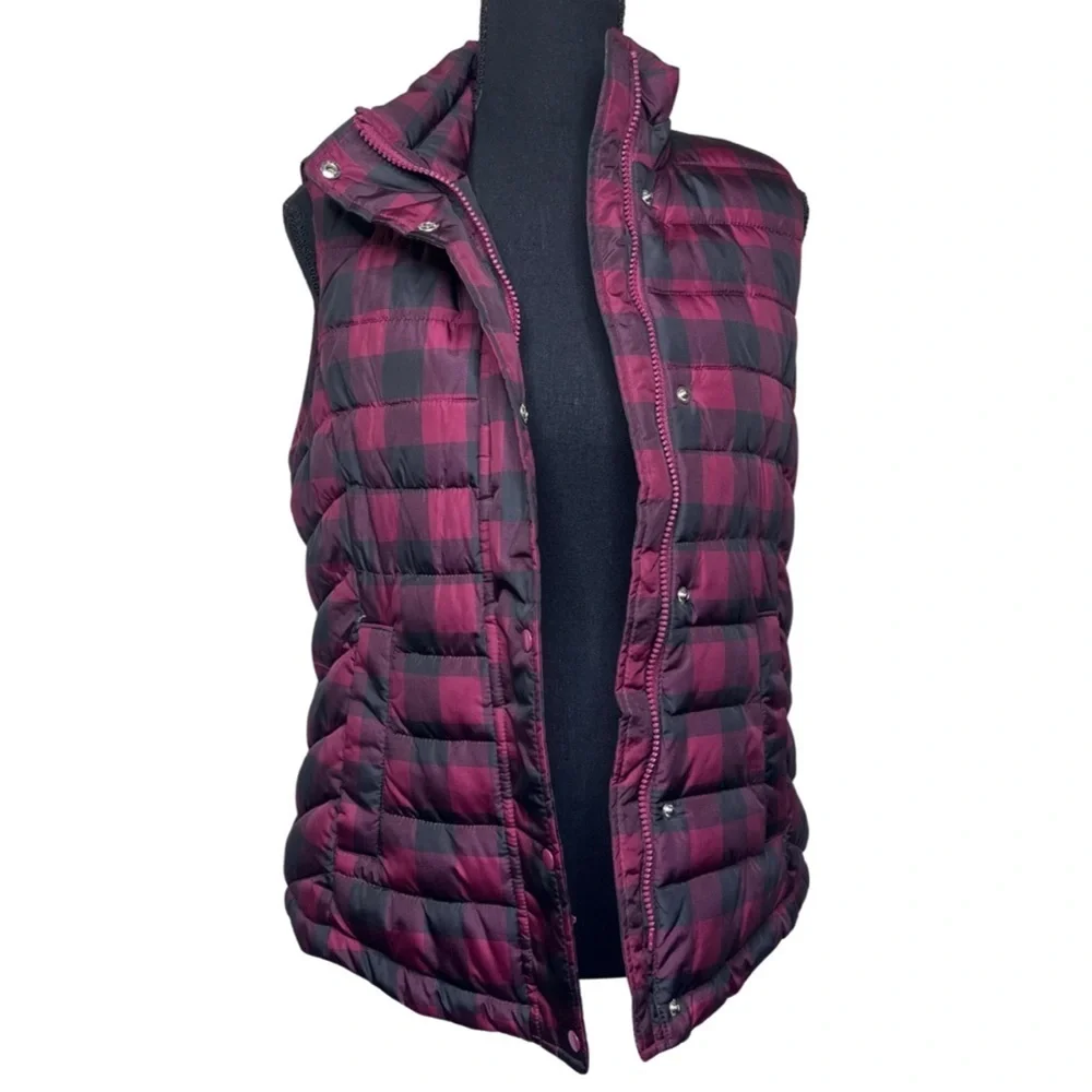 Gap Buffalo Plaid Puffer Vest - Picture 1 of 6